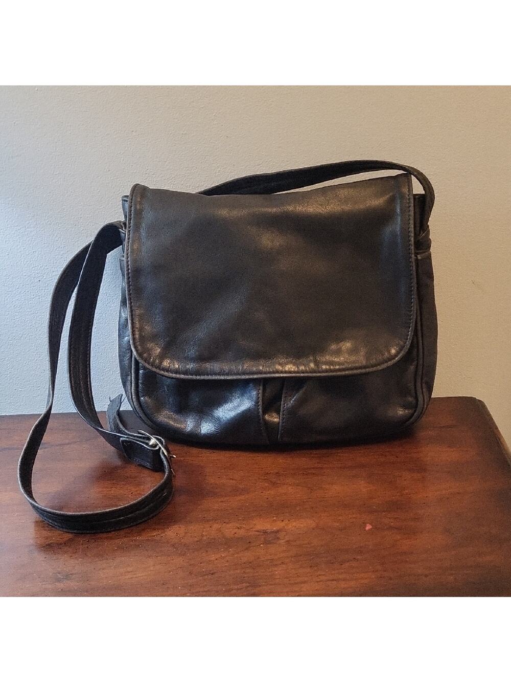 Georgetown Leather Design Black Leather Messenger Shoulder Bag Purse